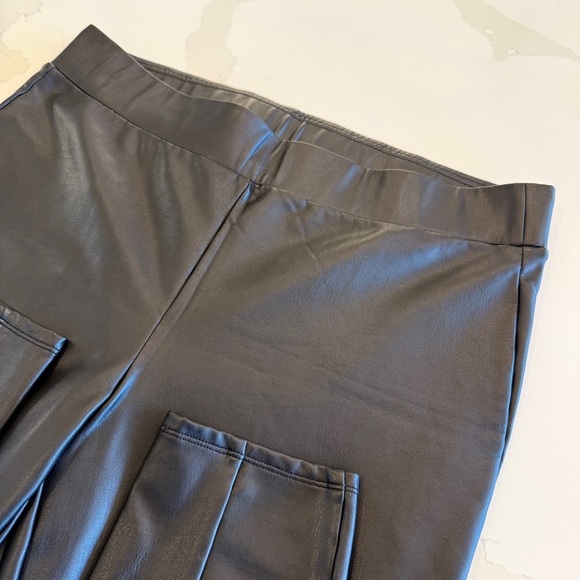 LOFT Women's Vegan Leather Leggings Black Size L Elastic Waist Casual Date Night - Picture 7 of 11